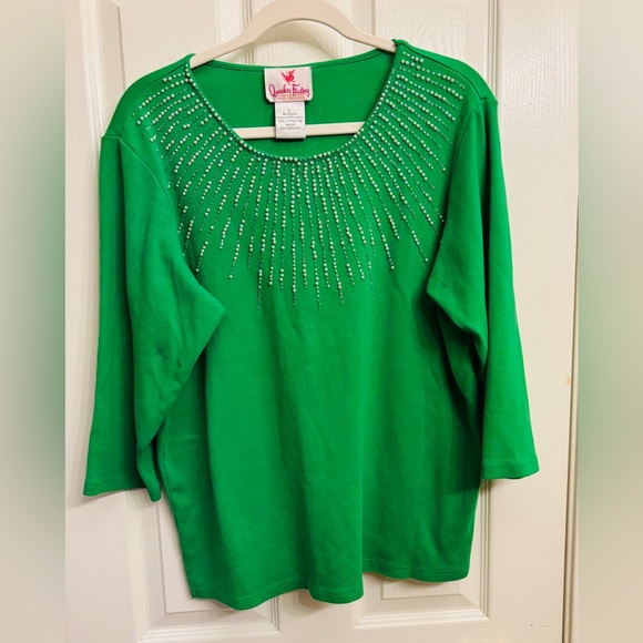 Quacker Factory Tops - Quacker Factory Vibrant Green Long Sleeve w/ Starburst Top Women’s Large Cotton